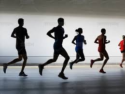 马兹拉维：右中卫和右翼卫都适合我，我能做到兼顾进攻和防守